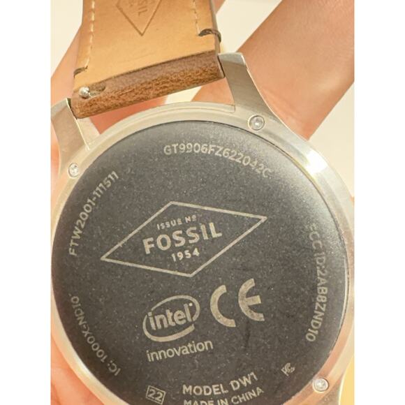Fossil Smartwatch Q Founder DW1 Brown Leather Band With charger Base No Cable - Picture 9 of 11